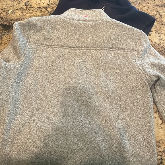 Women’s Vineyard Vines 1/2 quarter zip sweatshirt - Picture 5 of 5